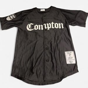 Unbranded Men's Black Top